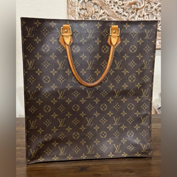 Louis Vuitton Monogram Sac Plat - Picture 1 of 9